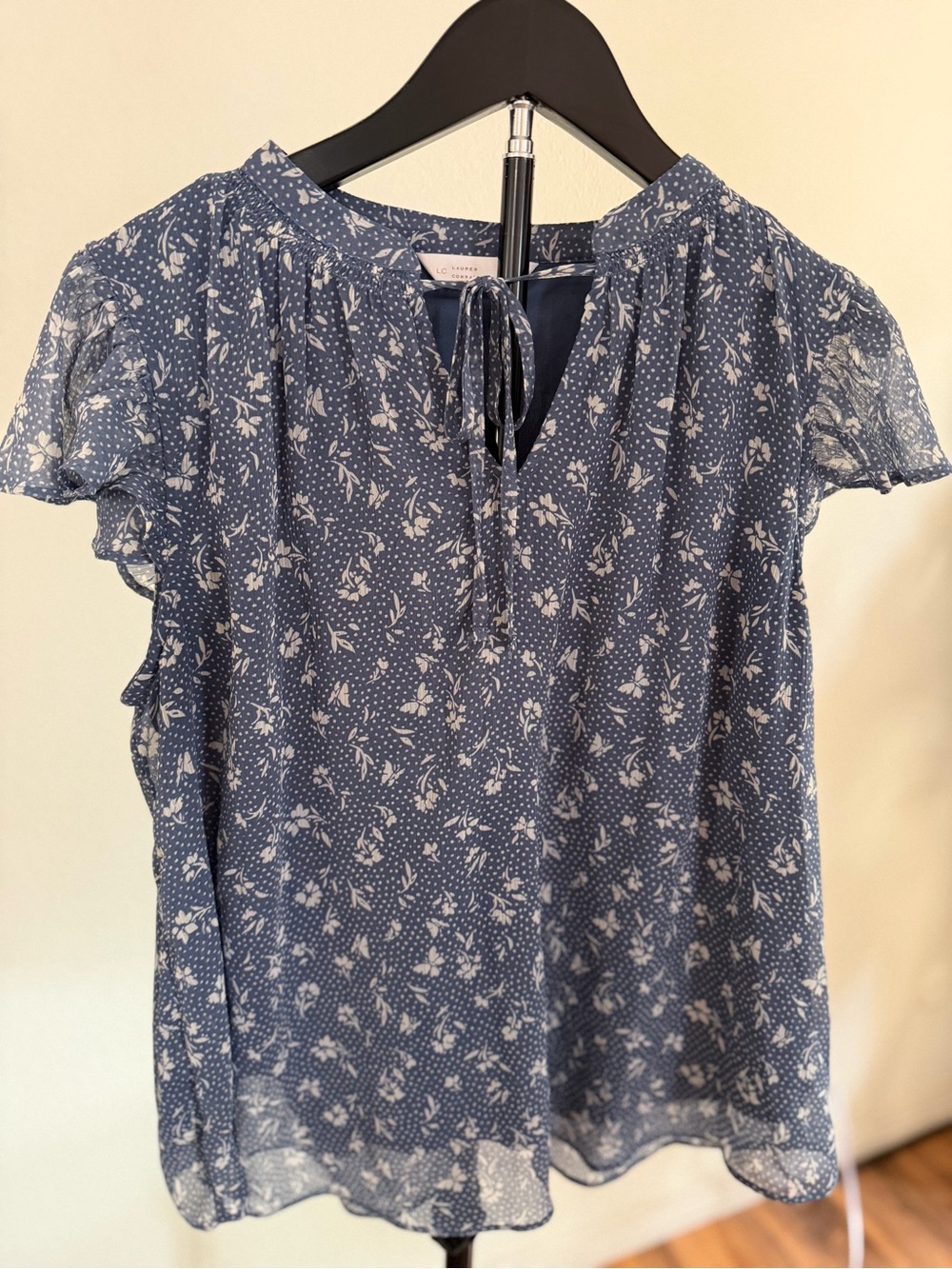 LC Lauren Conrad Navy Blue Floral Tie-Neck Flutter Sleeve Blouse